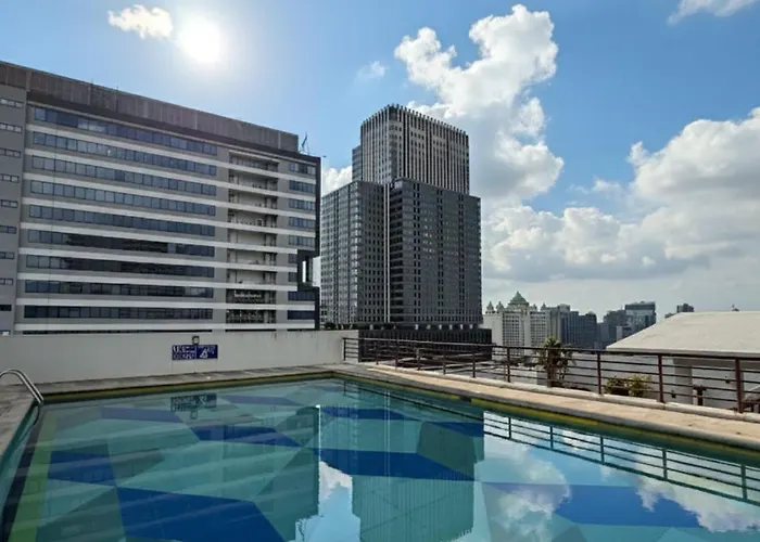 Penthouse A Near It Park