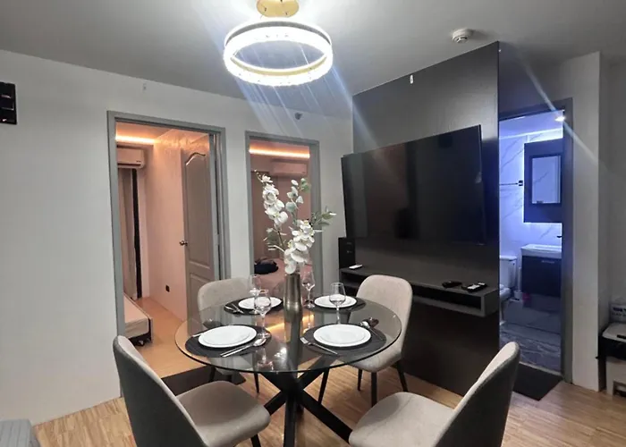 2 Bedrooms With Pull Out Bed