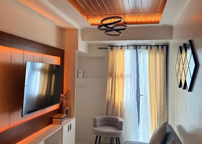 Sophisticated 1Br Unit W Panoramic Horizon View