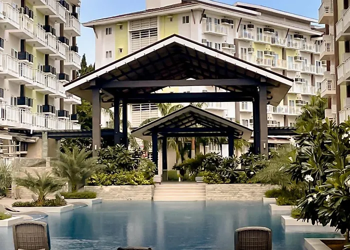 Resort Style Studio Near Mactan - Cebu Airport - With Pool & Gym