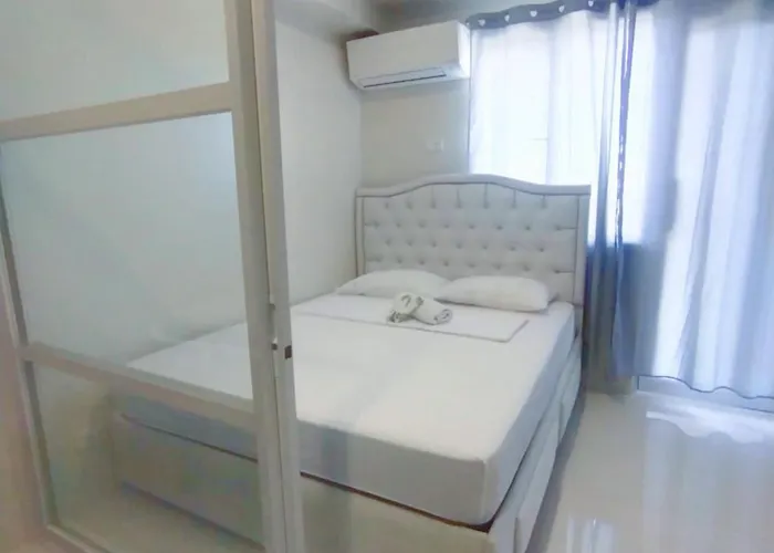 Convenient Modern 1 Bhk Condo Unit