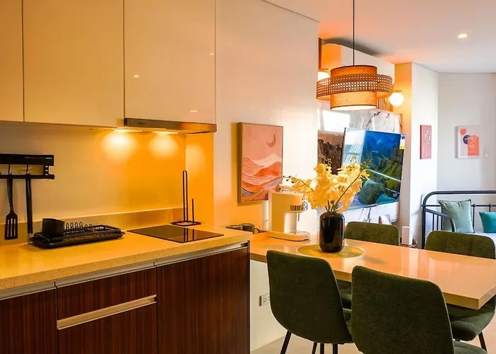 Seabreeze Studio With Balcony & Wi-Fi At Tambuli