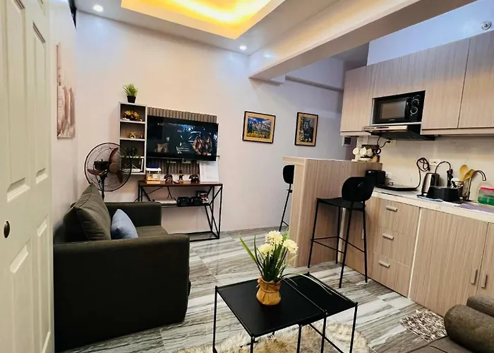 Bears Den Cozy 1Br With Balcony Facing City And Amenity Near Mactan Airport