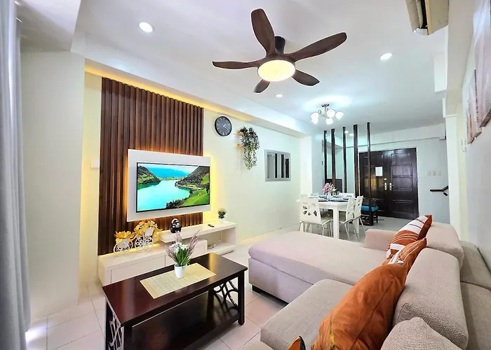 15P Penthouse 3Br Suite Persimmon Condo Free Parking
