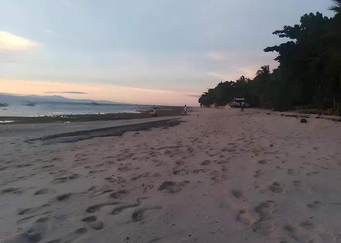 Magic'S Place Beach Resort