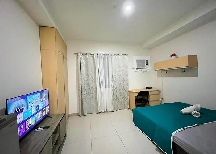 Modern Cebu Studio I Mountain View I Pool I Wifi