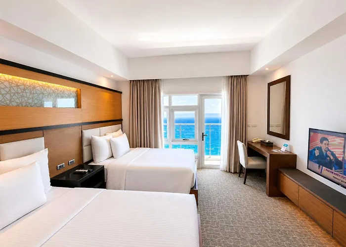 Arterra Seaview Resort