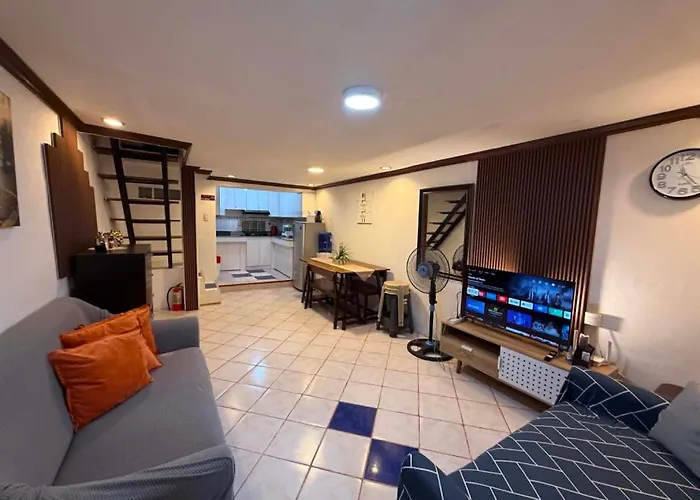 Cheapentirehouse Mel Place In Mandaue With Netflix For 5Pax Or More