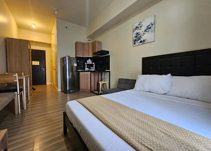 D' Clark'S Haven Cebu It Park T4-33