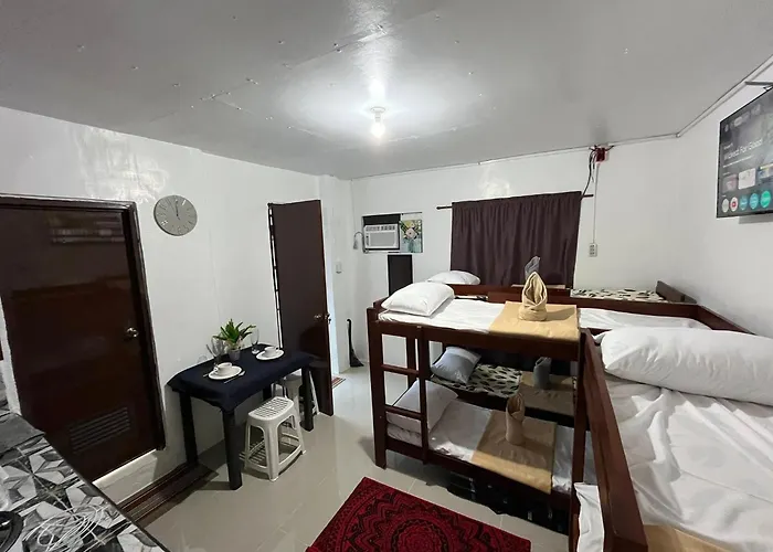 Budget Stay In Cebu Transient Room With Wifi, Netflix, Ac & Free Parking Up To 8 Guests