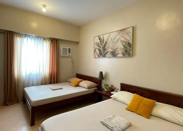 La Maria Rentals - Across Sm City, 2 Cozy Double Size Beds With Wifi And Netflix