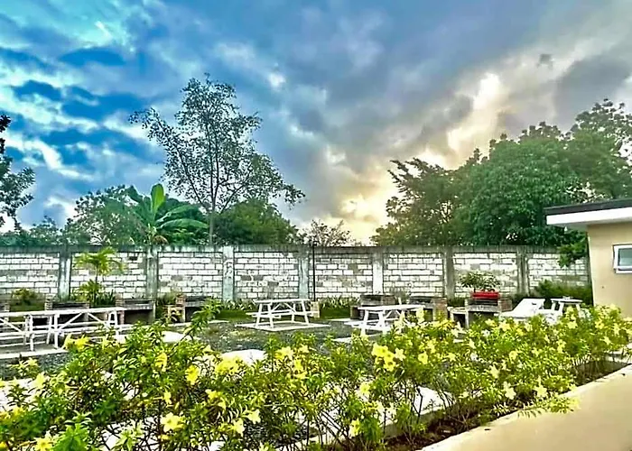 Marynel Suites