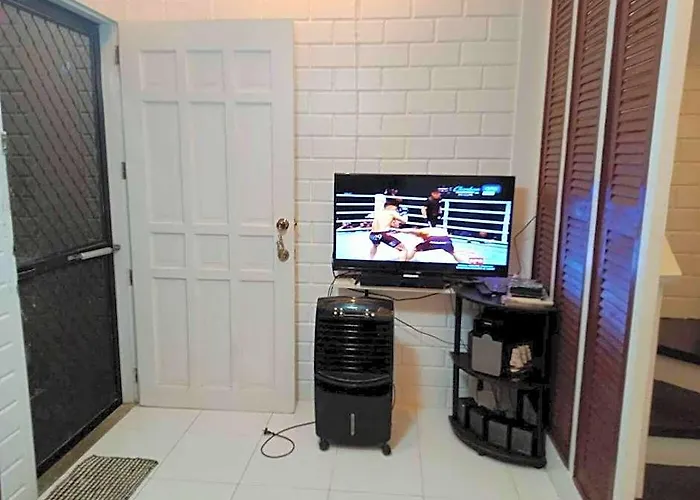 3Br 2Bath House For Rent