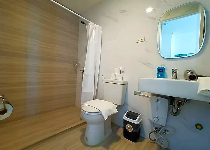 Sky View Suite Meridian 1908. Near Ayala & It Park