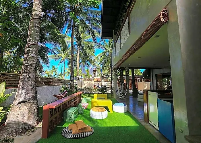 Beach People Hostel Bantayan Island