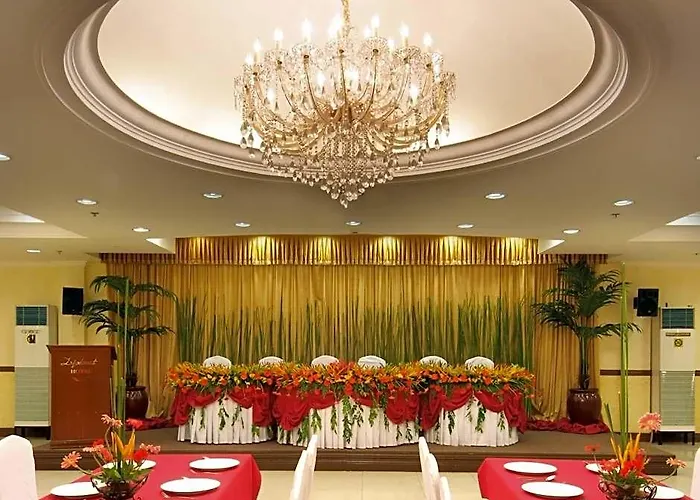 Diplomat Hotel