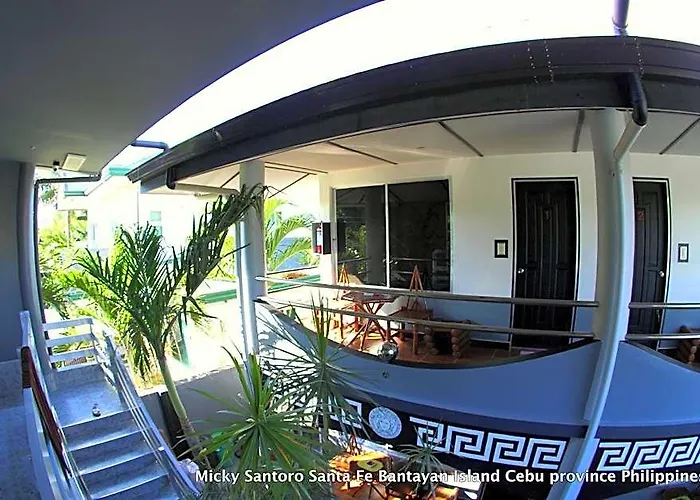 Micky Santoro Hotel And Restaurant