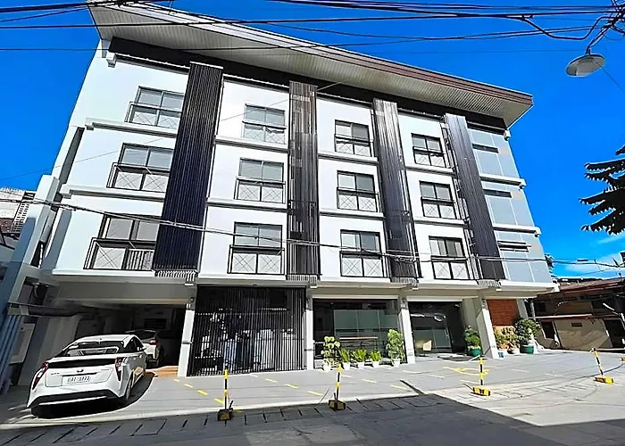 Rudhil'S Place Hotel And Dormitory