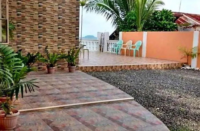 Serdena Homestay Fronting Cuatro Islas