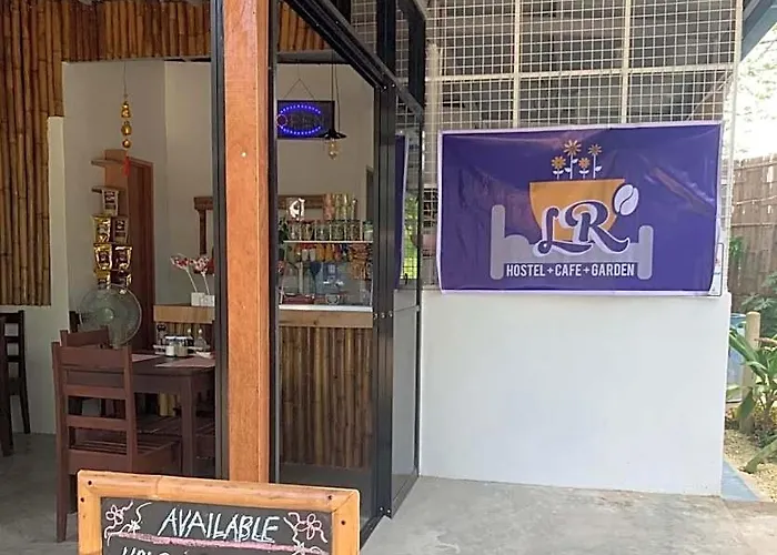 Lr Hostel And Cafe