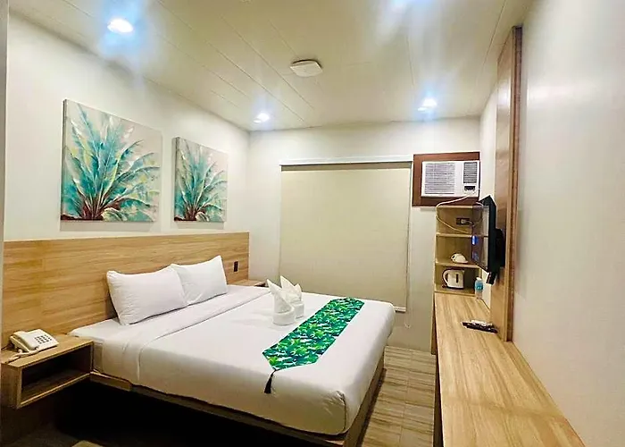 Summer Mactan Hotel