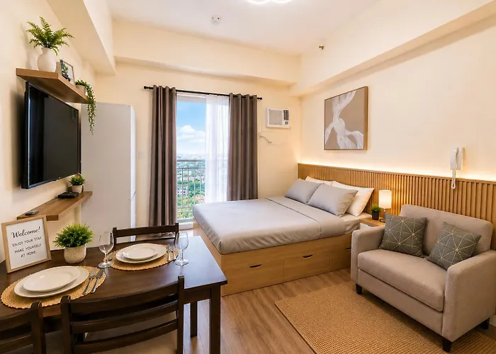 Golf View Studio With Balcony, Wi Fi & Pool Near It Park Cebu