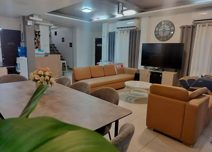 Eli'S Villa Cozy And Spacious Uphill Home