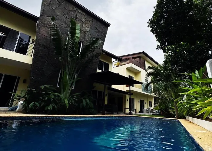 The Transient Villa Hotel And Suites
