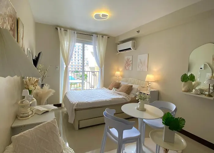 Yahay-Living & Condotel