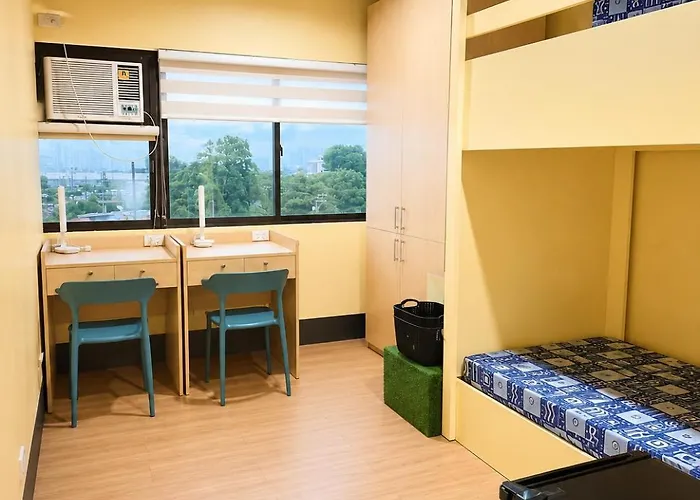 Affordable Stay With 2 Bedbunks