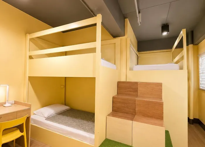 Affordable Stay With 4Bedbunks