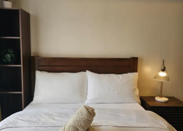 Cozy Stay With Balcony Near It Park, Wifi, Amenity & Mountain View