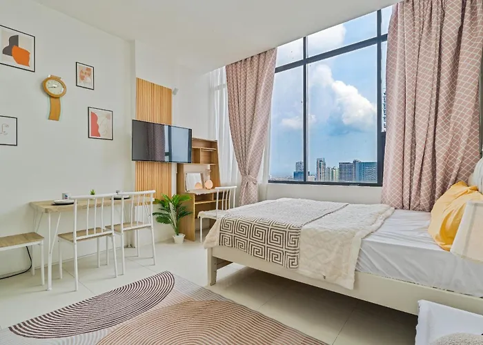 Avenir 22F City Skyline View
