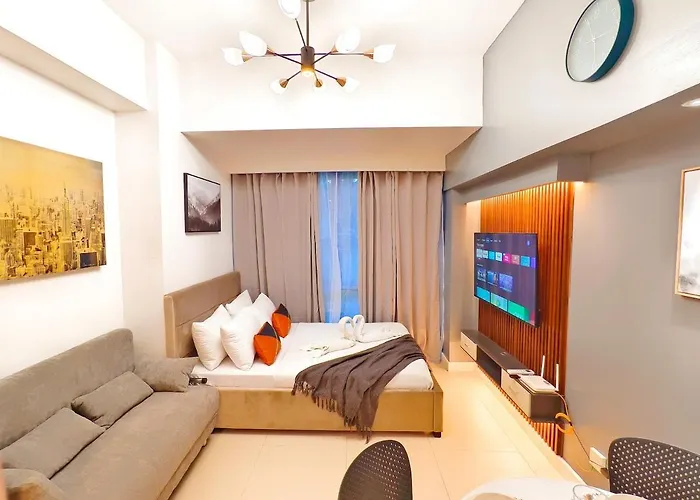 U120 - 38 Park Avenue It Park Studio Unit
