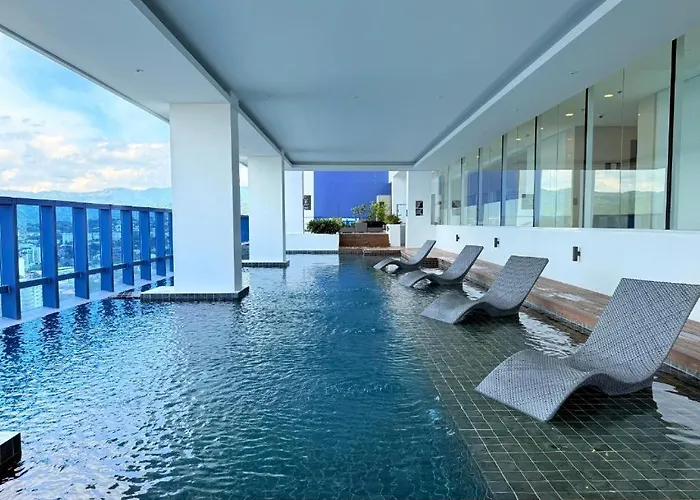 Modern 1-Bedroom Condo With Balcony