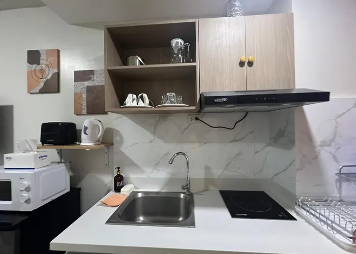 Dagos Condo Primeworld With Balcony And Pool View