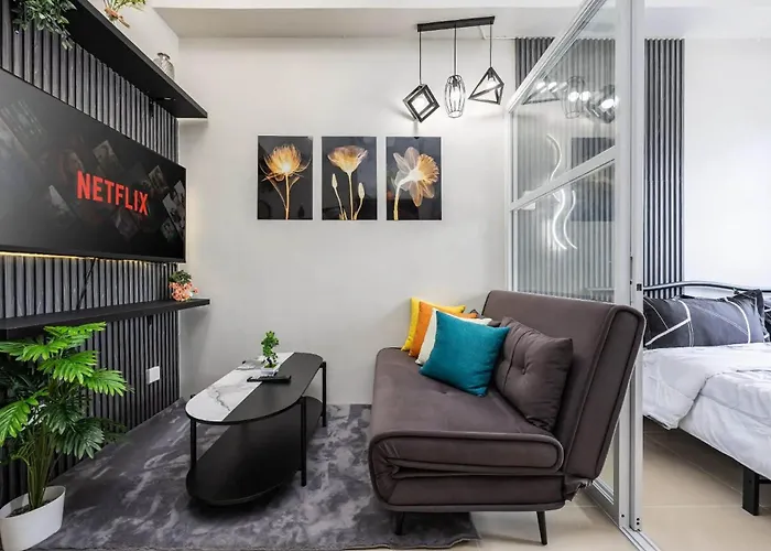 Modern And Stylish Near At Cebu It Park With City View