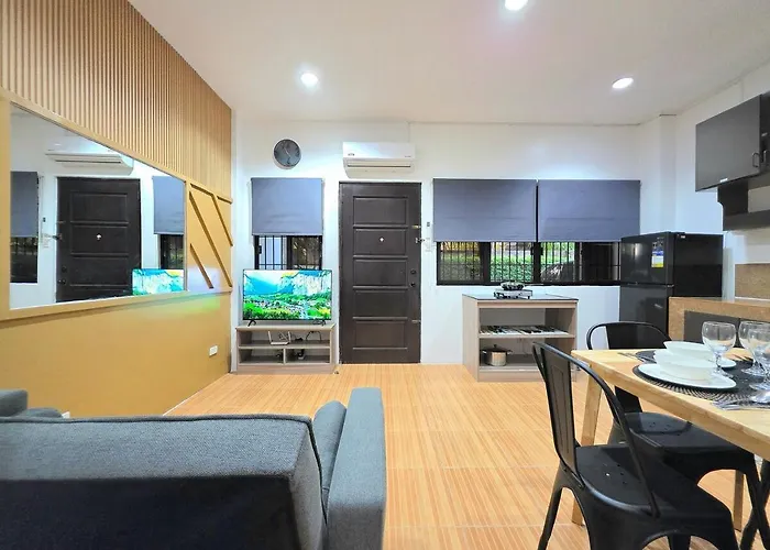 U7 La Guardia Townhouse 2 Bedroom Unit Near It Park Free Parking