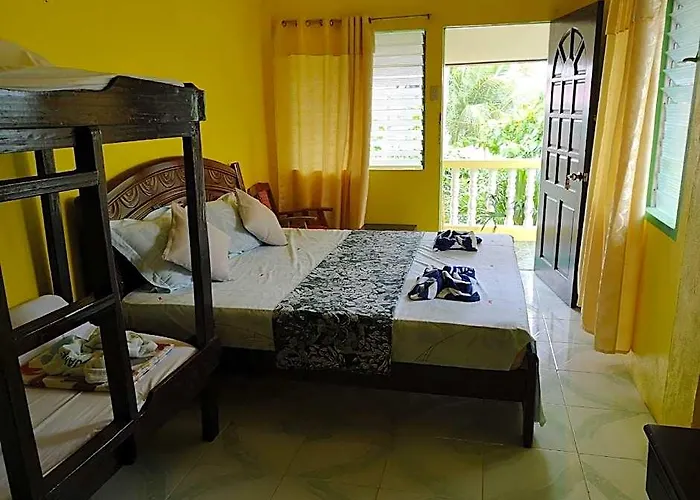 Guanna S Place