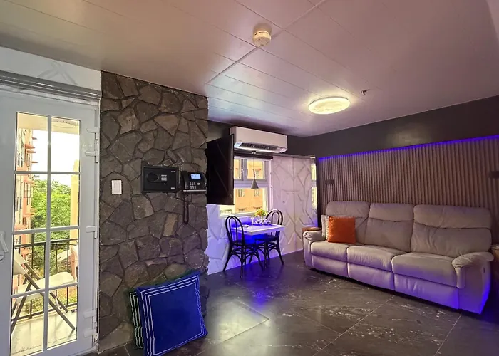 Clockworkorange Luxury Suites