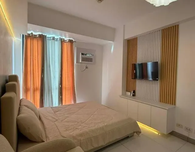 Hlapuz Suites At Arc Towers - Unit 726