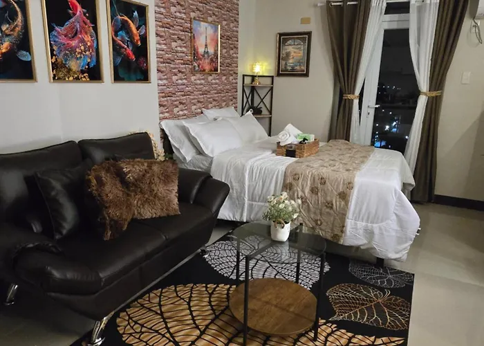 Cozy Dark Luxe Studio Near Airport Cebu