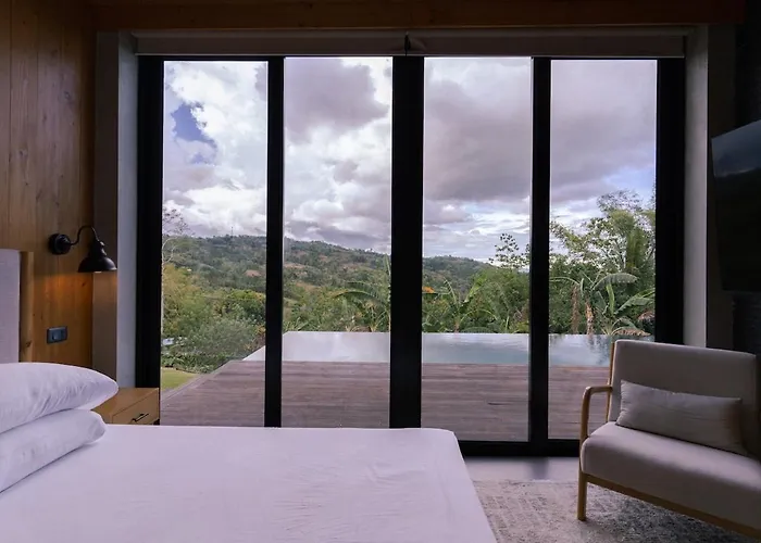 Exclusive Bali Style Cabin Villa With Private Pool