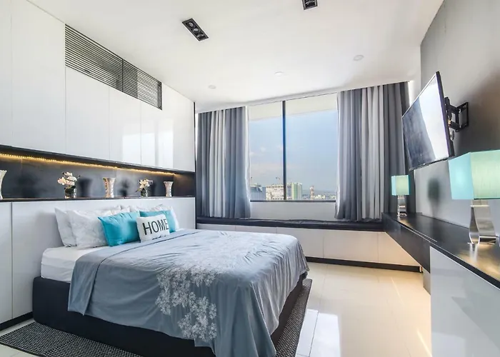 Cozy Condo Near It Park With 32-Inch Samsung Hdtv