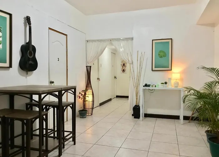 Affordable 8-Beds Room